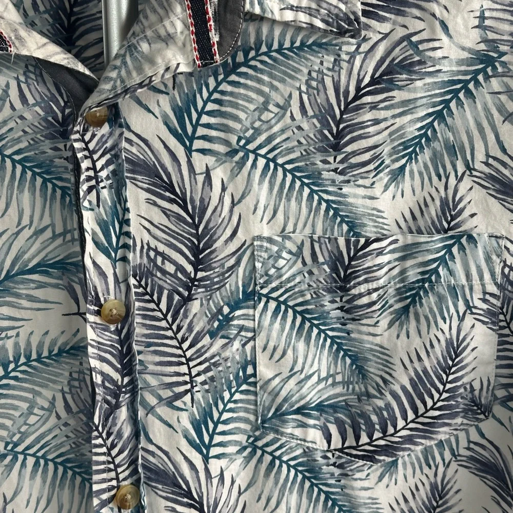 Costal Palm Leaf Print Button Up-Shirt 100% Cotton Men’s L Tropical Summer
